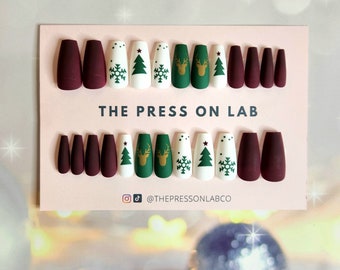 Christmas Press On Nails: Matte Coffin Snowflake Tree Design