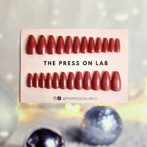 24 Pcs Almond Red Cat Eye Press on Nails, Magnetic Reflective Red Nails, Fake Nail, Glue on Nail, Winter nail, Holiday Gift For her