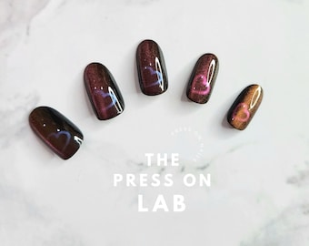 Oval Cat Eye Press On Nails: Colorful Heart Magnetic Reflective Fake Nails
