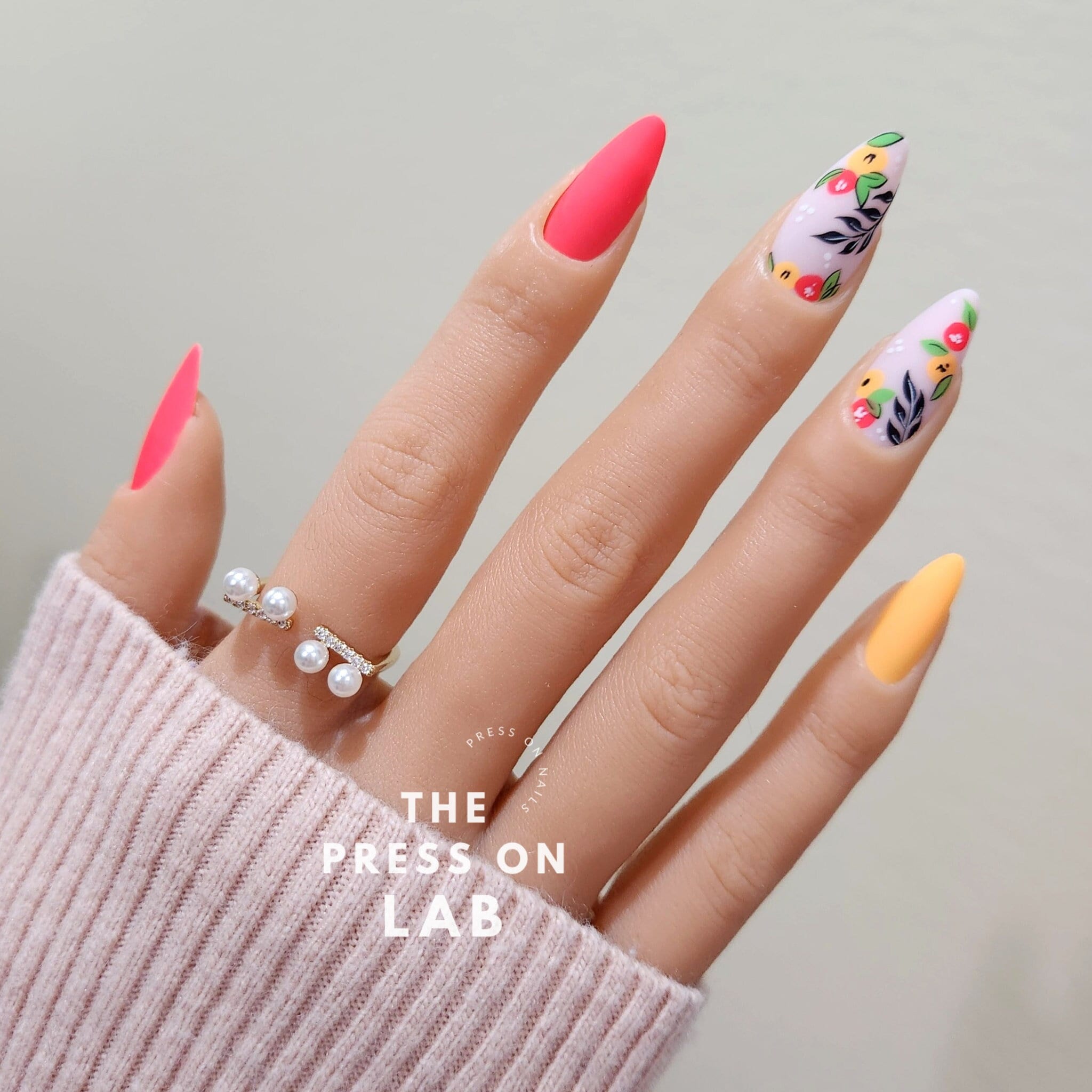 24 Pcs Colorful Floral Leaf Pattern Press-on Nail Set/ Almond