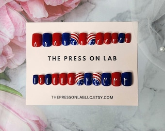 Unhas de pressão com bandeira americana: conjunto de unhas patrióticas para o 4 de julho