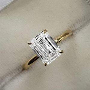 2.5 CT Emerald Cut Moissanite Engagement Ring 14K Solid Gold Ring Wedding Ring Solitaire Ring Anniversary Ring Promise Ring Gift for Her