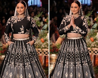 Choli noir Lehenga haut de gamme pour femme, robe lehenga de mariage, chemisier lehenga de la designer Banarasi Sabyasachi, lehenga indo-occidental de fête