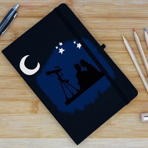 Album per ritagli in carta a righe formato A5 per ammirare le stelle - Idea per amici e familiari (note-kf23-stargaze)