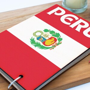 Peruvian Flag Design Wooden Cover Travel Scrapbook (scrap-kf24-Peruflgmg)