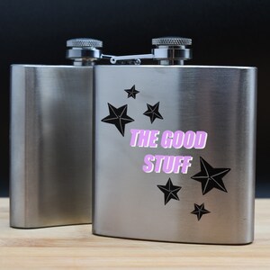 The Good Stuff – Stainless Steel Hip Flask – Funny Idea for Family and Friends (hip-kf23-gdstuff)