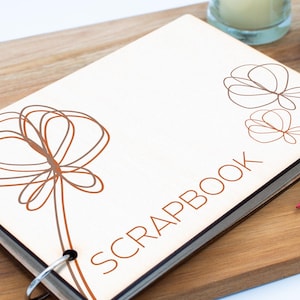 Memory Keeper Creative Album with Eco-Friendly Wooden Cover and 25 Recycled Pages