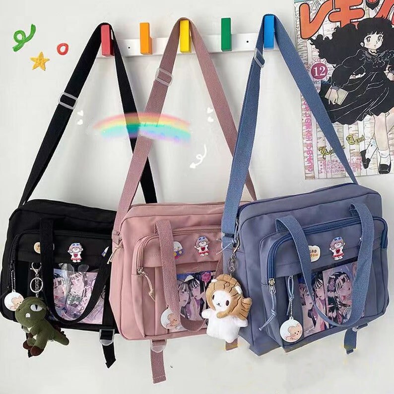DanceeMangoos Cute Messenger Bag for Women Kawaii Shoulder Crossbody Bag  with Kawaii Accessories Aesthetic Tote Bag Cute Japanese Schoolbag