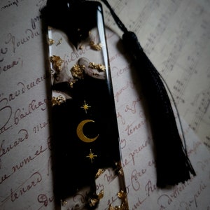 Gothic Lesezeichen aus Resin mit Mond oder Schlange handgefertigt, schwarz-gold Bild 6