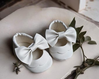 Handmade Turkish White Baby Moccasins | Soft Sole Faux Leather | Newborn-20m | Made in Istanbul