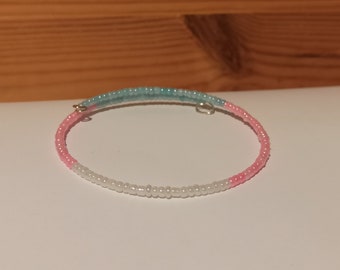 Bracelet perlé inspiré du drapeau trans