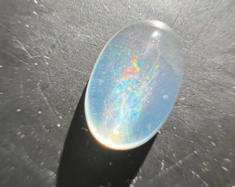 Cabochon in opale di fuoco, Messico