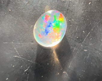 Opale de feu cabochon, Mexique