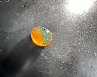 Opale de feu cabochon, Mexique