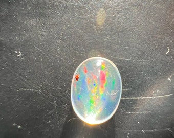 Cabochon in opale di fuoco, Messico