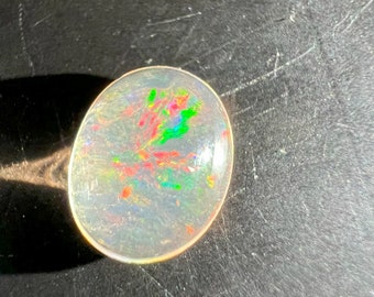 Cabochon in opale di fuoco, Messico