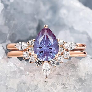Firework Cut Alexandrite Engagement Ring Set 14K Rose Gold Pear Cut Alexandrite Bridal Set June Birthstone Wedding Promise Ring for Women