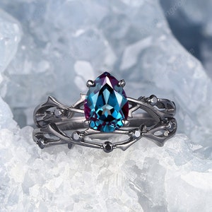 Goth Black Gold Pear Shape Alexandrite Engagement Ring Set, Rhodium Black Alexandrite Wedding Set, Black Twig Branch Bridal Set Promise Ring