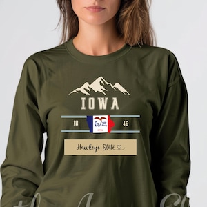 Retro Iowa Sweatshirt: Hawkeye State Crewneck, Midwest College Pullover