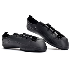 Irish Dance Pumps featuring a full shock absorbing ‘soft gel’ cushioned insole.