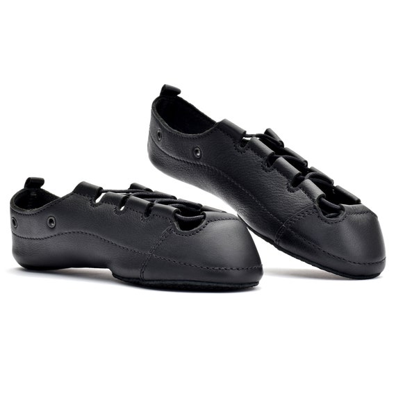 Irish Dance Pumps featuring a full shock absorbing ‘soft gel’ cushioned insole.