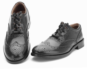 Premium Business Ghillie Brogues - schottische Kilt-Schuhe aus Leder für Hochzeiten, Pfeifen und Highland-Dress. Klassisch, langlebig & stilvoll.