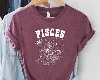 Retro Inspired Pisces T-shirt, Vintage Astrology Tee, Pisces Graphic Shirt, Pisces Zodiac T-Shirt, Gift Tee For A Pisces, Pisces Girl Gift