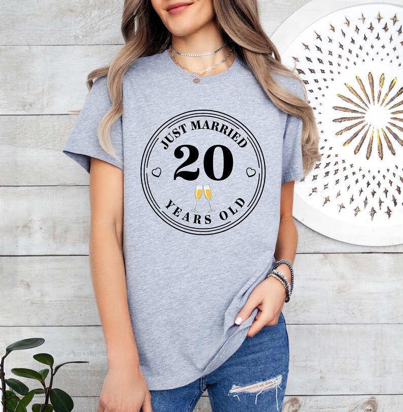 Just Married Shirt, 20th Anniversary Tee, Wedding Anniversary T-Shirt, 20th Anniversary Gift, Married For 20 Years, Husband Wife Shirt imagen 5