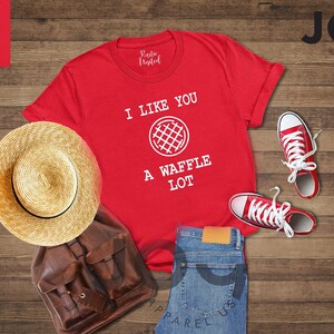 Funny Waffle Shirt, Foodie Tee, Weekend Shirt, Waffle Gift for Best Friend, Cute Brunch Tee,Baking Shirt,Waffle Maker Gift,Waffle Lover Gift imagen 6