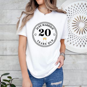 Just Married Shirt, 20th Anniversary Tee, Wedding Anniversary T-Shirt, 20th Anniversary Gift, Married For 20 Years, Husband Wife Shirt imagen 4
