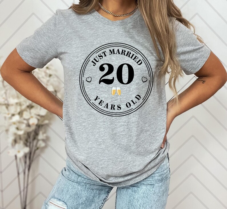 Just Married Shirt, 20th Anniversary Tee, Wedding Anniversary T-Shirt, 20th Anniversary Gift, Married For 20 Years, Husband Wife Shirt imagen 3