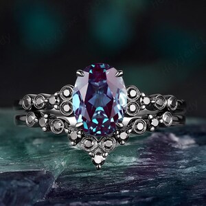 Unique Black Gold Oval Alexandrite Engagement Ring Set, Witchy Black Moissanite June Birthstone Wedding Set Gothic Promise Ring Gift for her
