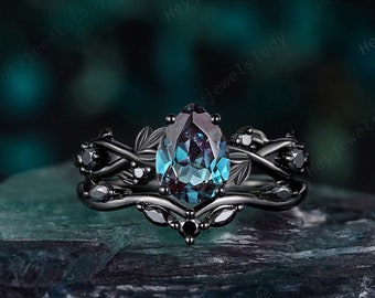 Black Gold Pear Shape Alexandrite Engagement Ring, Nature Oriented Rhodium Black Twig Leaf Alexandrite Promise Ring, Dark Wedding Ring Gift