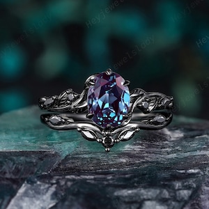 Punk Black Gold Oval Alexandrite Engagement Ring Set, Witchy Twig Leaf Nature Inspired June Birthstone Wedding Set, Gothic Promise Ring Gift