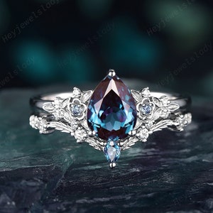 Vintage Pear Shape Alexandrite Floral Engagement Ring Set, Unique 14K White Gold Promise Ring Set, Alexandrite Bridal Set, Wedding Ring Gift