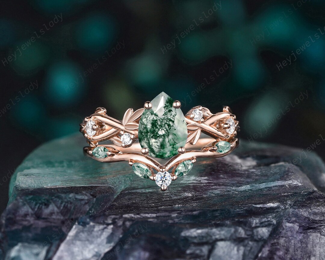 Bague de fiançailles en agate mousse en forme de poire inspirée de