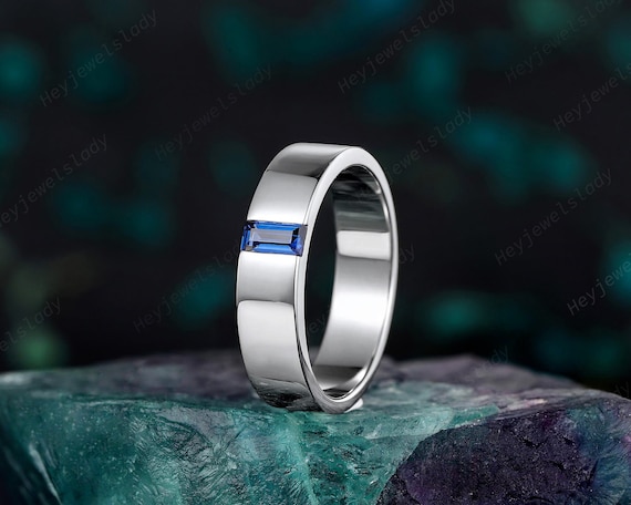 ハンドメイド様 Buy Platinum Baguette Sapphire Men's Wedding Band, Silver