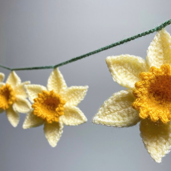 MOTIF AU CROCHET - Décoration jonquilles et guirlande