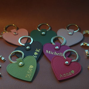 Personalized heart-shaped keychain made of real leather, gift idea, gold embossing, engraving for birthdays, Valentine's Day, anniversaries