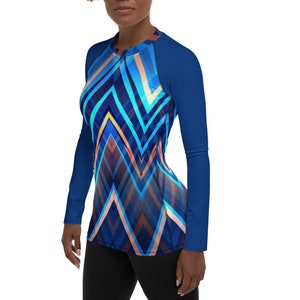 Women&#39;s Rash Guard, Women&#39;s Blue Chevron Rash Guard - UV Protection for Beach & Pool Activities