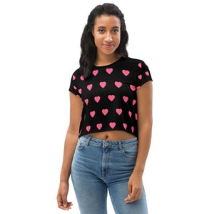 Damen Schwarzes Crop Top - Mittelschwerer Jersey mit pinken Herzen