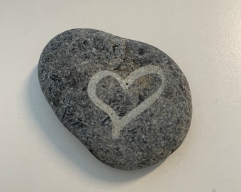 Pequeña piedra conmemorativa, piedra de consolación, talismán, piedra de vida, piedra de palma, piedra natural, tamaño. 30-50 mm #NUEVO - Se puede reproducir la propia escritura - Nuevo#