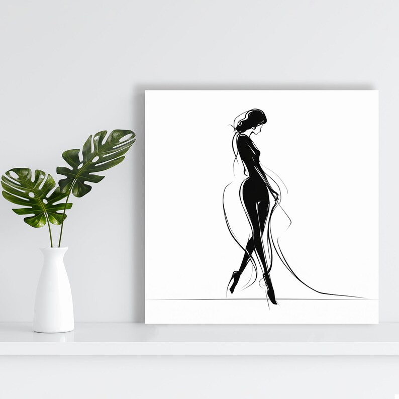 Pode incluir: Impress&atilde;o de arte em linha preta e branca de uma mulher em um vestido fluido. A mulher est&aacute; de p&eacute; com a cabe&ccedil;a inclinada para baixo e o cabelo longo e solto. A impress&atilde;o &eacute; sobre um fundo branco.
