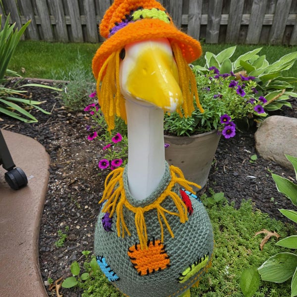 Scarecrow Porch Goose Outfit