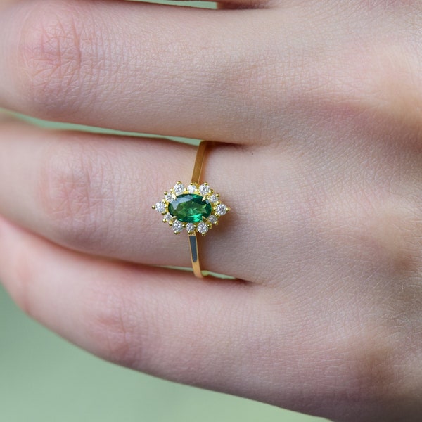 Diamond Emerald Halo Ring, 14k Solid Gold Engagement Ring Women, Emerald And Diamond Ring, Halo Emerald Ring, Anxiety Ring Gold, Gift For