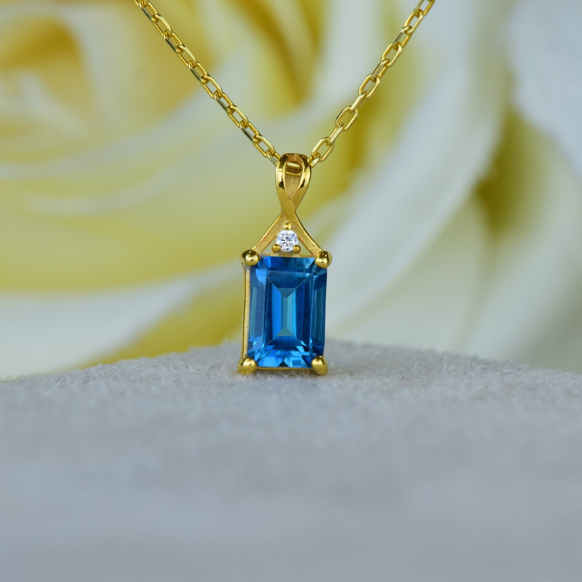 Emerald cut blue topaz necklace best sale