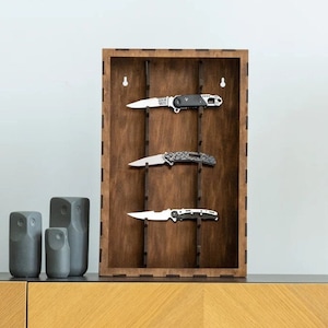 Houten messendisplay, opbergruimte voor messen, plank voor messen, messenorganizer, zakmeshouder, messendisplay, display zakmes