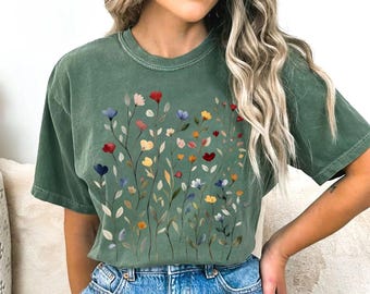 Comfort Colors® Vintage Pressed Flowers Shirt, Boho Cottagecore Tshirt Botanical Floral Tee Wildflowers Sweatshirt,Gift For Gardener,Flowers