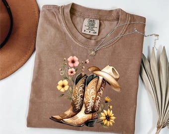 Comfort Colors® Cowgirl Boots Wildflowers Shirt, Retro Western Graphic Tee, Country Girl T-Shirt, Rodeo Outfit, Gift for Her, Country Farm