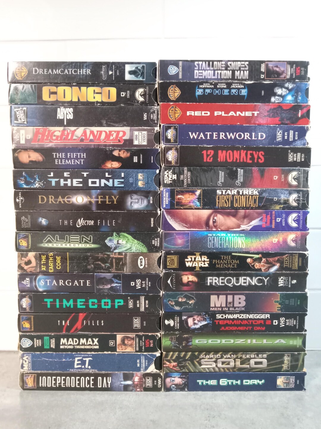 オフビート　VHS　字幕版 Buy 2 Get 1 Free | VHS Movie Tapes Pick One: Horror | Sci-fi